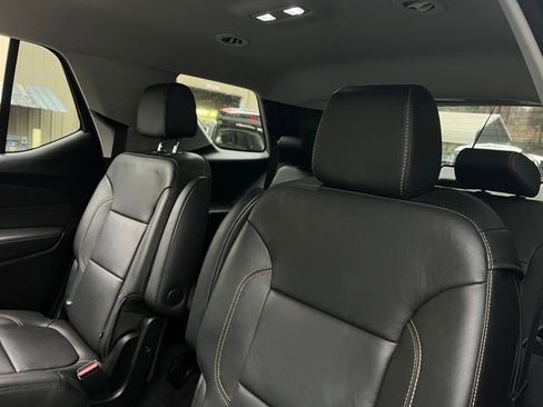 Used 2020 Chevrolet Traverse RS image 20