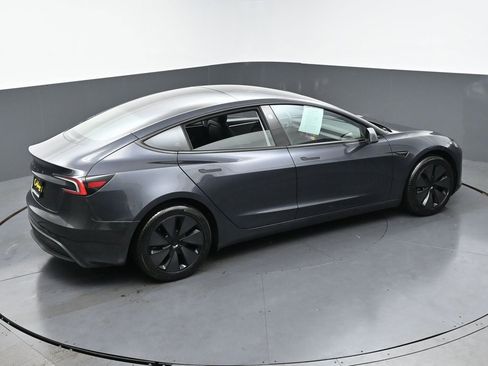 Used 2025 Tesla Model 3 Long Range image 41