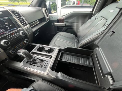 Used 2015 Ford F150 Platinum w/ Equipment Group 701A Luxury AWD/4WD image 33