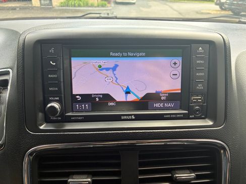 Used 2019 Dodge Grand Caravan SE FWD image 33