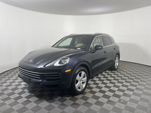 Certified 2023 Porsche Cayenne AWD/4WD image 11