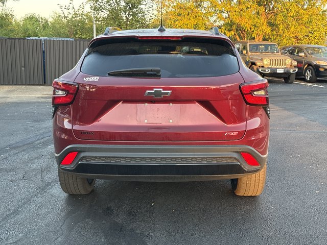 Used 2024 Chevrolet Trax RS w/ Driver Confidence Package FWD image 6