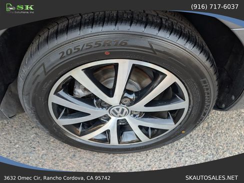 Used 2017 Volkswagen Jetta SE FWD image 37
