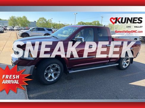 Used 2018 RAM 1500 Laramie w/ Convenience Group AWD/4WD image 2