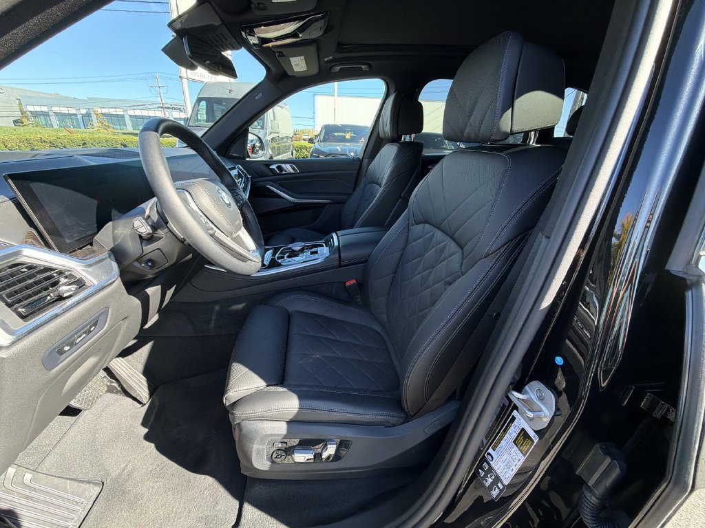 Used 2024 BMW X5 xDrive40i w/ Premium Package AWD/4WD image 19
