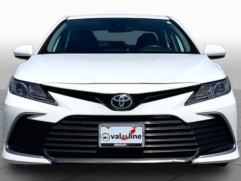 Used 2021 Toyota Camry LE FWD image 4