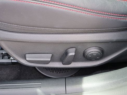 Used 2023 Genesis G70 2.0T w/ Sport Prestige Package image 34