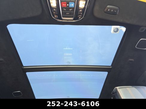 Used 2023 Jeep Grand Wagoneer Series III AWD/4WD image 12