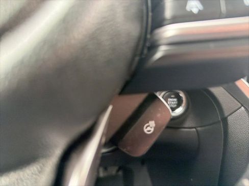 Used 2022 Subaru Ascent Limited w/ Technology Package image 36