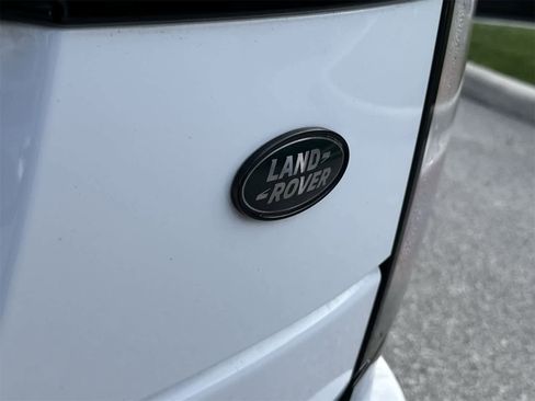 Used 2018 Land Rover Range Rover Long Wheelbase Supercharged image 11