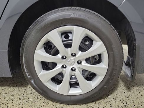 Used 2025 Toyota Corolla LE FWD image 8