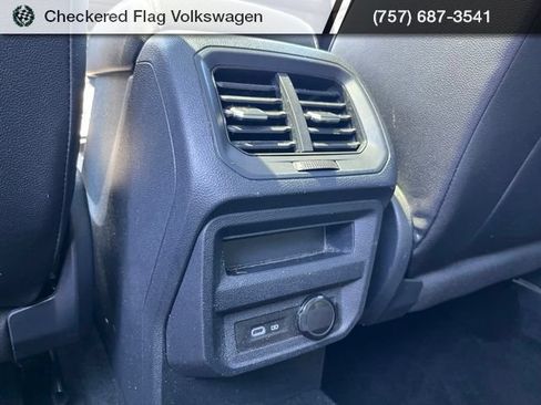 Used 2022 Volkswagen Tiguan SE FWD image 26