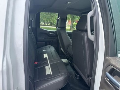 Used 2022 Chevrolet Silverado 1500 W/T w/ Trailering Package AWD/4WD image 10