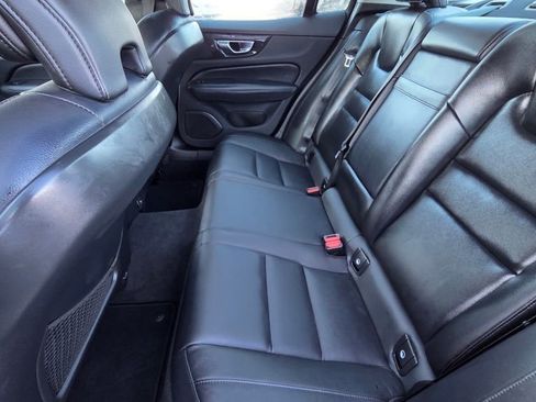 Used 2024 Volvo S60 B5 Core image 9