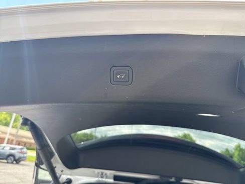 Used 2019 Buick Enclave Premium FWD image 23