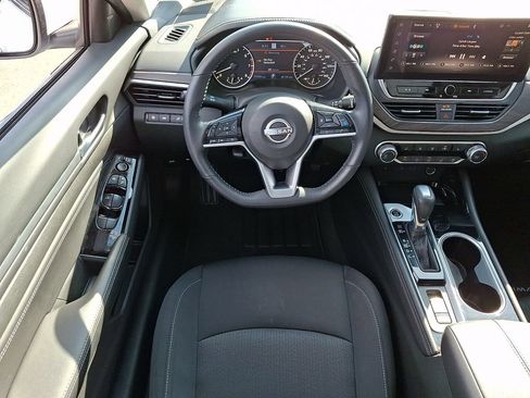Certified 2023 Nissan Altima 2.5 SV w/ SV Premium Package AWD/4WD image 12