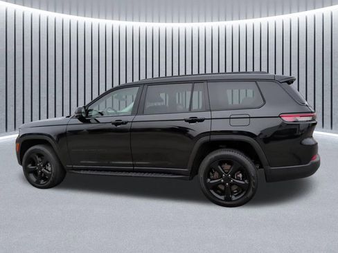 Used 2023 Jeep Grand Cherokee L Limited w/ Luxury Tech Group II image 12