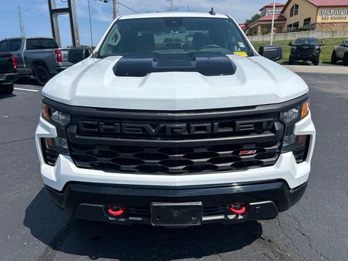 Used 2025 Chevrolet Silverado 1500 Custom Trail Boss AWD/4WD image 2
