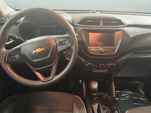 Used 2023 Chevrolet TrailBlazer LT FWD image 10