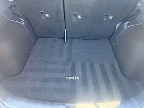 Used 2021 Nissan Kicks SV FWD image 37
