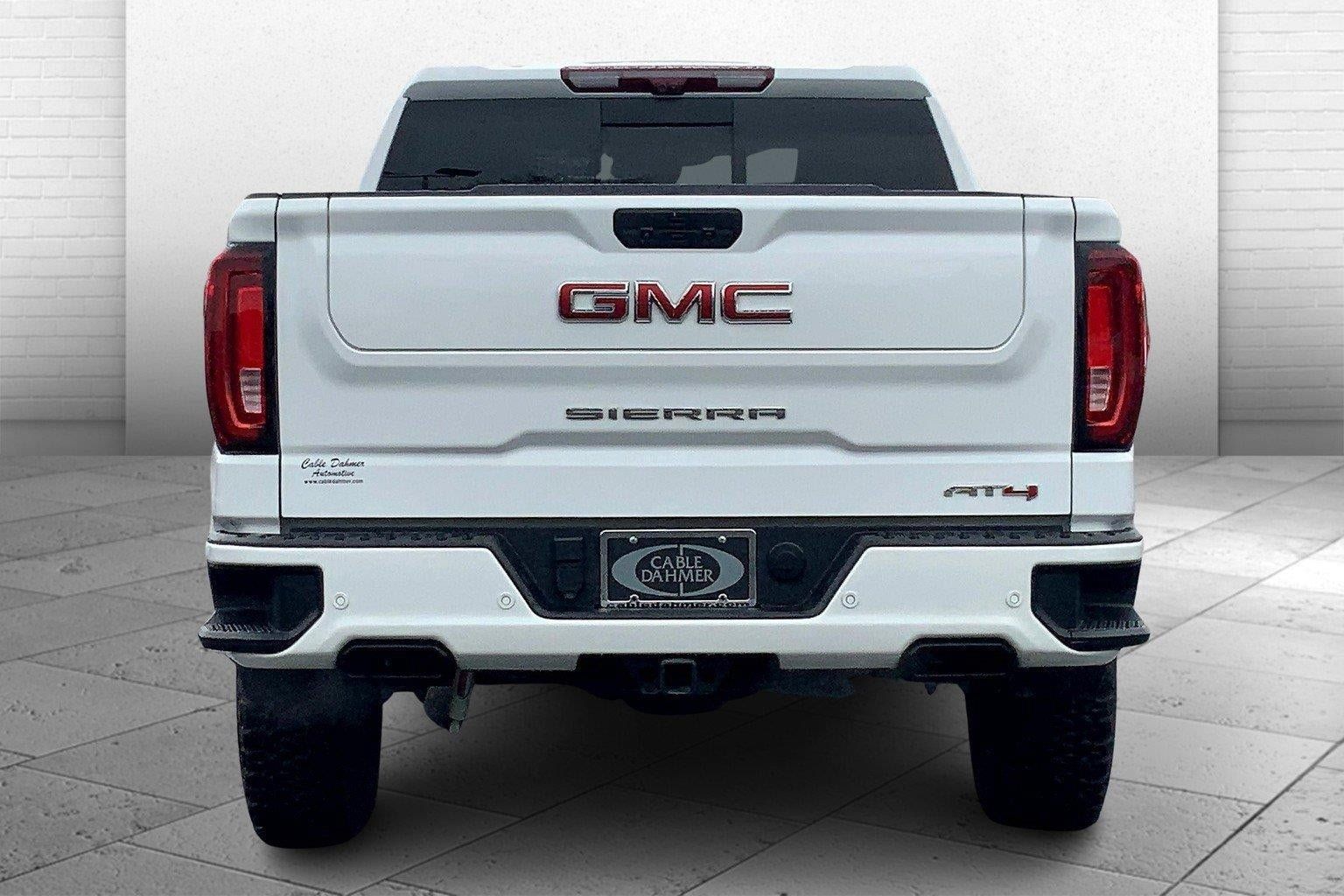 Used 2021 GMC Sierra 1500 AT4 w/ AT4 Premium Package AWD/4WD image 3