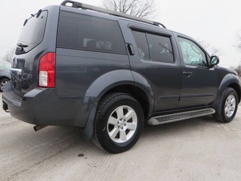 Used 2012 Nissan Pathfinder SV image 2