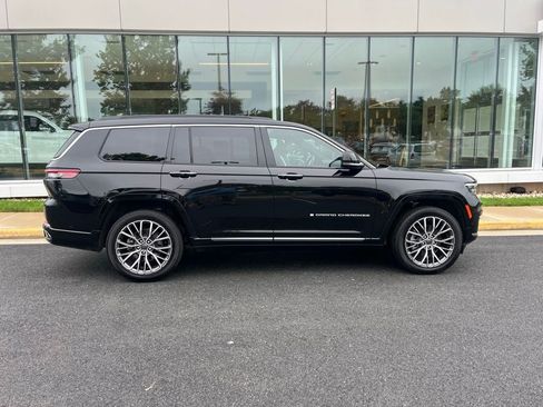 Used 2025 Jeep Grand Cherokee L Summit AWD/4WD image 10