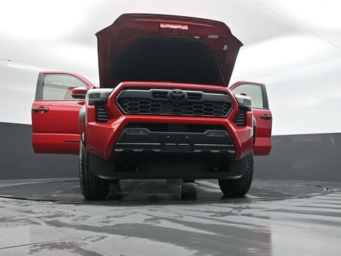 New 2026 Toyota Tacoma TRD Off-Road w/ TRD Off Road Premium Package AWD/4WD image 38