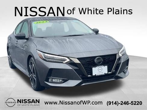 Used 2023 Nissan Sentra SR w/ SR Premium Package FWD image 3