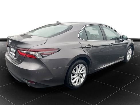 Used 2023 Toyota Camry LE image 5