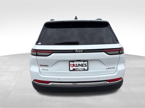 Used 2022 Jeep Grand Cherokee Limited AWD/4WD image 7