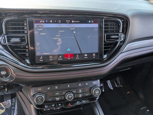 Used 2024 Dodge Durango GT AWD/4WD image 31