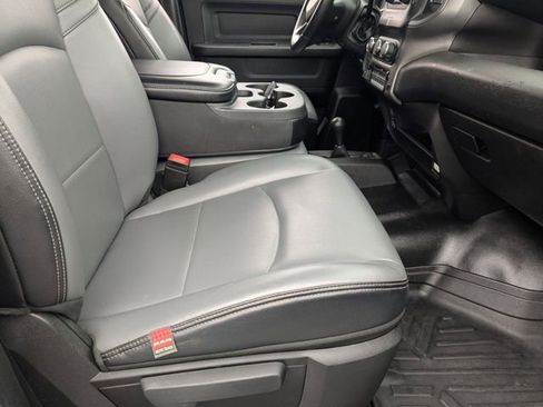 Used 2023 RAM 5500 Tradesman w/ Chrome Appearance Group image 32