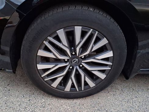 Used 2023 Nissan Altima 2.5 SV w/ SV Premium Package image 4