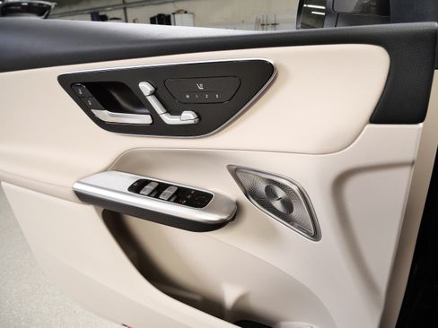 Certified 2026 Mercedes-Benz GLC 300 4MATIC image 29