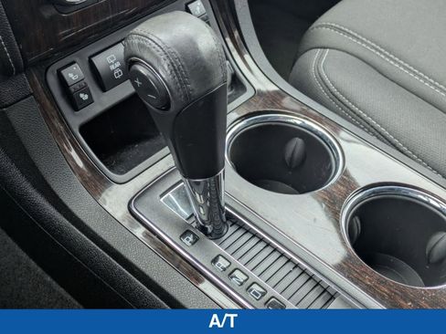 Used 2017 Chevrolet Traverse LT AWD/4WD image 25