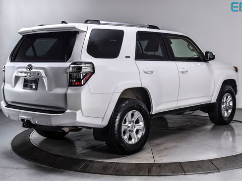 Used 2024 Toyota 4Runner SR5 AWD/4WD image 6