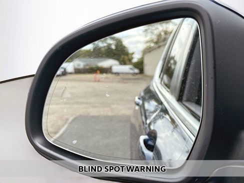 Used 2023 BMW X3 xDrive30i w/ Convenience Package image 6