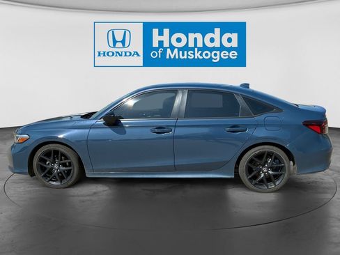 Used 2025 Honda Civic Sport image 8