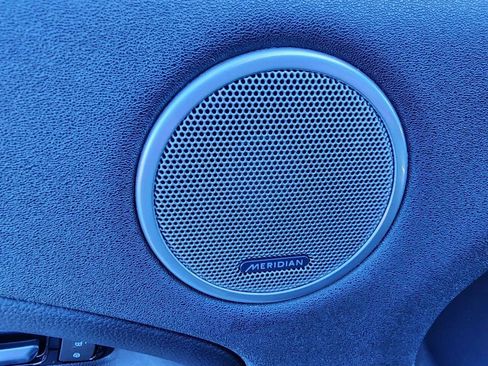 Used 2017 Land Rover Range Rover Evoque SE Premium image 20