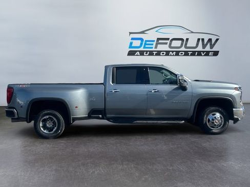 Used 2024 Chevrolet Silverado 3500 LTZ w/ LTZ Plus Package image 2