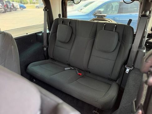Used 2020 Jeep Wrangler Sport AWD/4WD image 12
