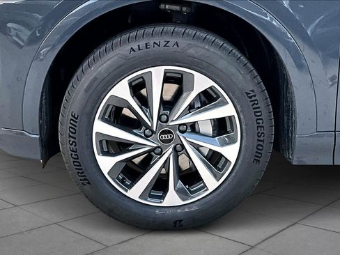 New 2025 Audi Q6 e-tron Premium image 11