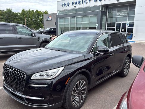 Used 2025 Lincoln Corsair Reserve AWD/4WD image 1