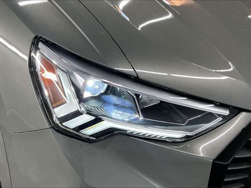 Used 2023 Audi Q3 2.0T Premium w/ Black Optic Sport Package image 30