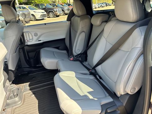 New 2026 Toyota Sienna XLE image 16