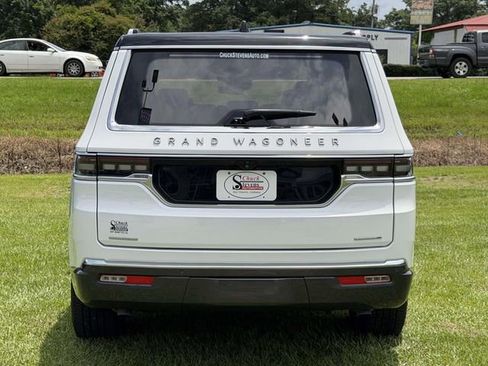 Used 2022 Jeep Grand Wagoneer Series III w/ Rear Seat Video Group 1 AWD/4WD image 5