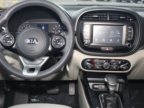 Used 2020 Kia Soul LX image 6