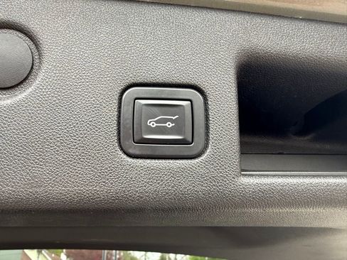 Used 2018 Chevrolet Equinox LT AWD/4WD image 30