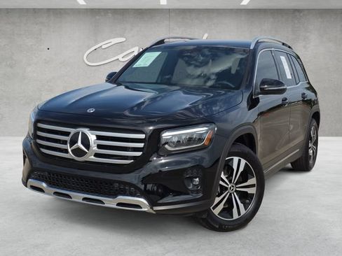 Used 2025 Mercedes-Benz GLB 250 image 1